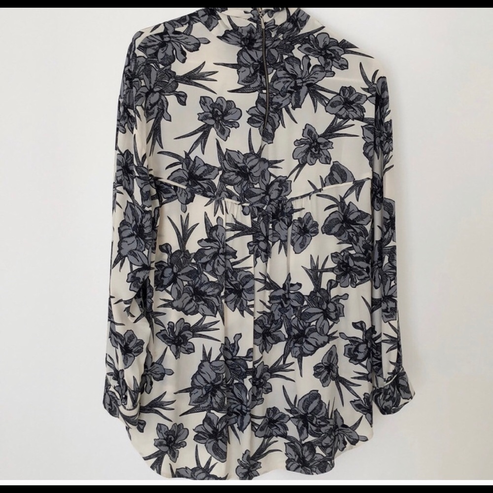 💖{3 for $40 SALE} Zara Blouse